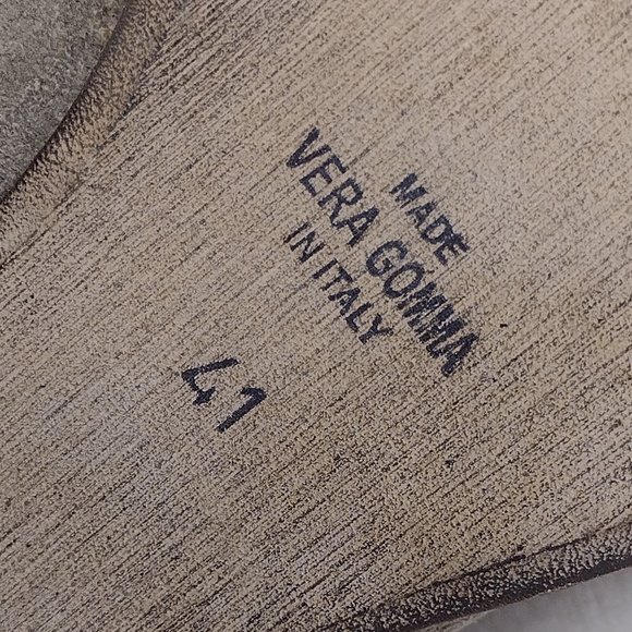 Innue Suede Stacked Heel Lace Up Ankle Boots Bootie Neutral Made in Italy - Picture 2 of 7